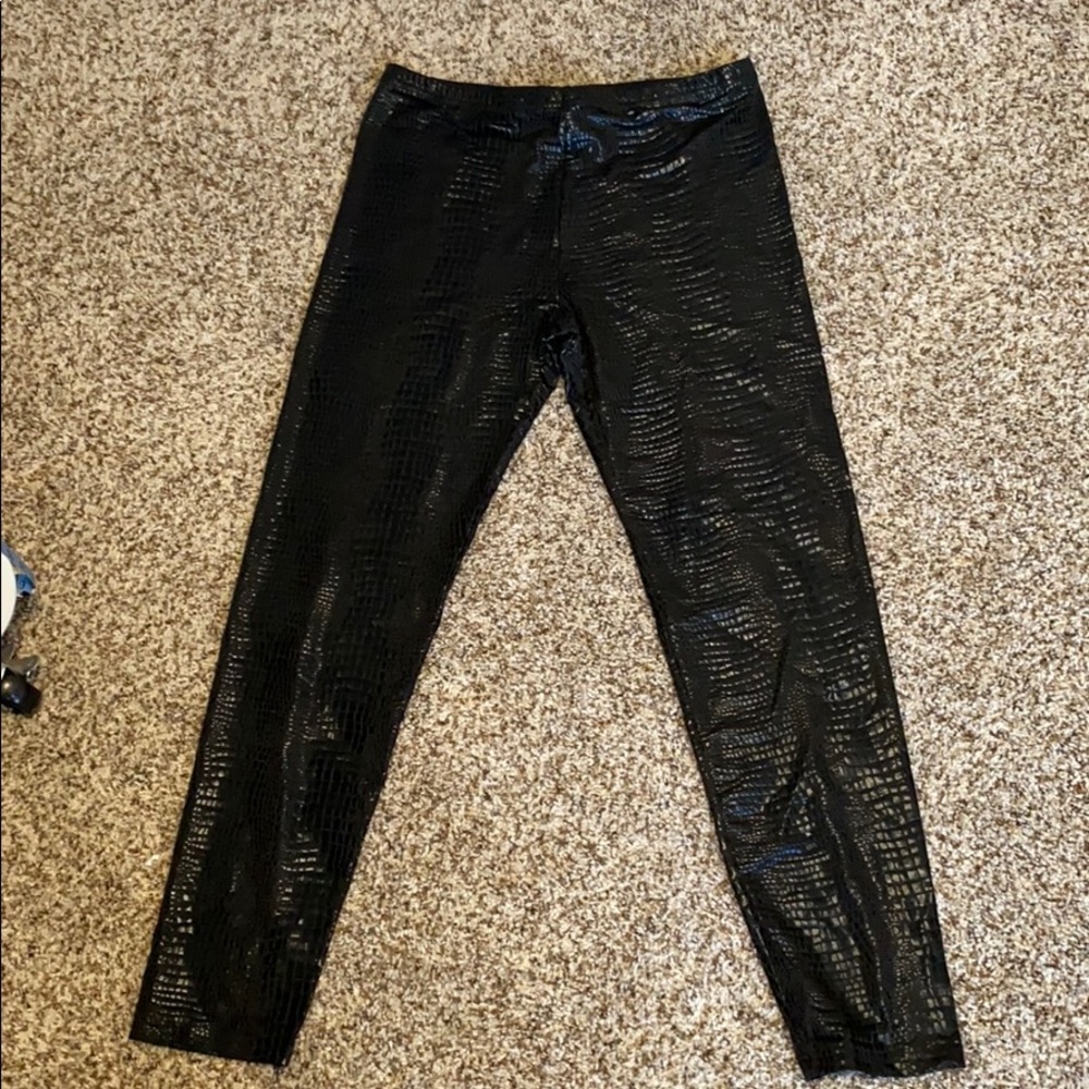 New SHEIN Reptile Print Leggings Size L